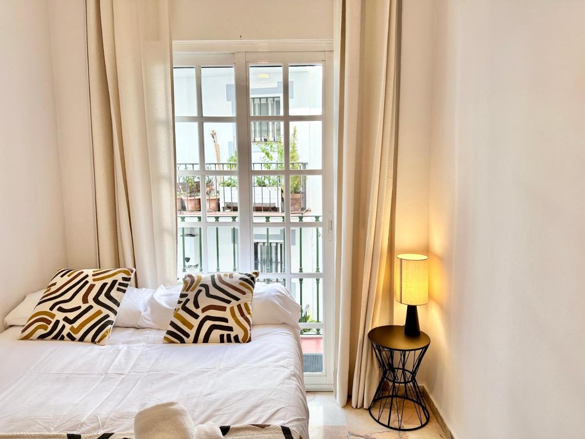 Apartemen Old Town-300m From The